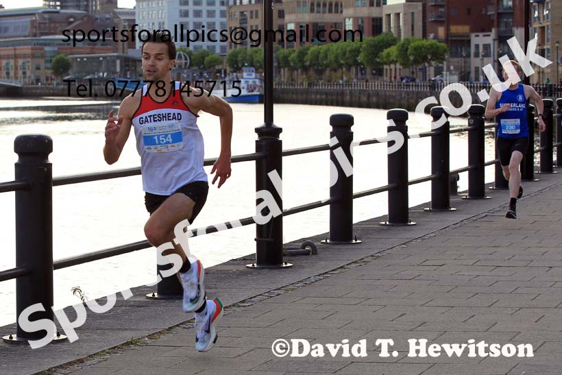 The 2022 Bridges of the Tyne 5 Mile (organised Tyne Bridge Harriers), Quayside, Newcastle, Tuesday, July 5th. Photo: David T. Hewitson/Sports for All Pics